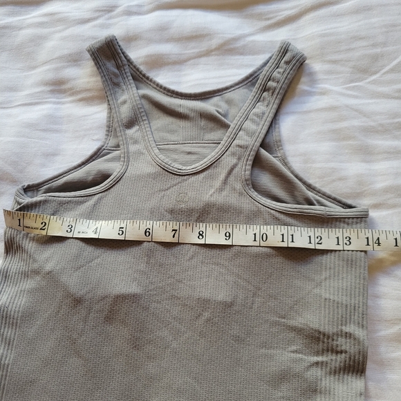 lululemon athletica Women's Gray Tank Top - Picture 4 of 6